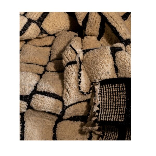 FARAH - 235X160 - Image 3